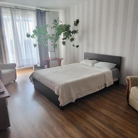 Луцк, Конякина 17А Apartment Exterior photo